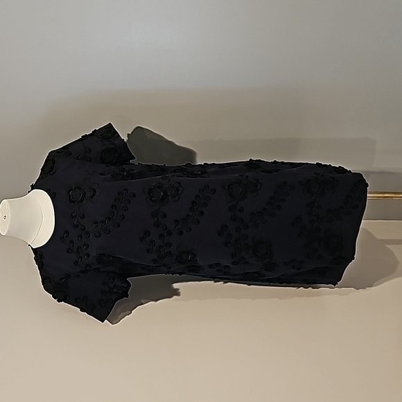 Banana Republic Dresses & Skirts - Banana Republic Navy Embroidered Jacquard Dress size 6